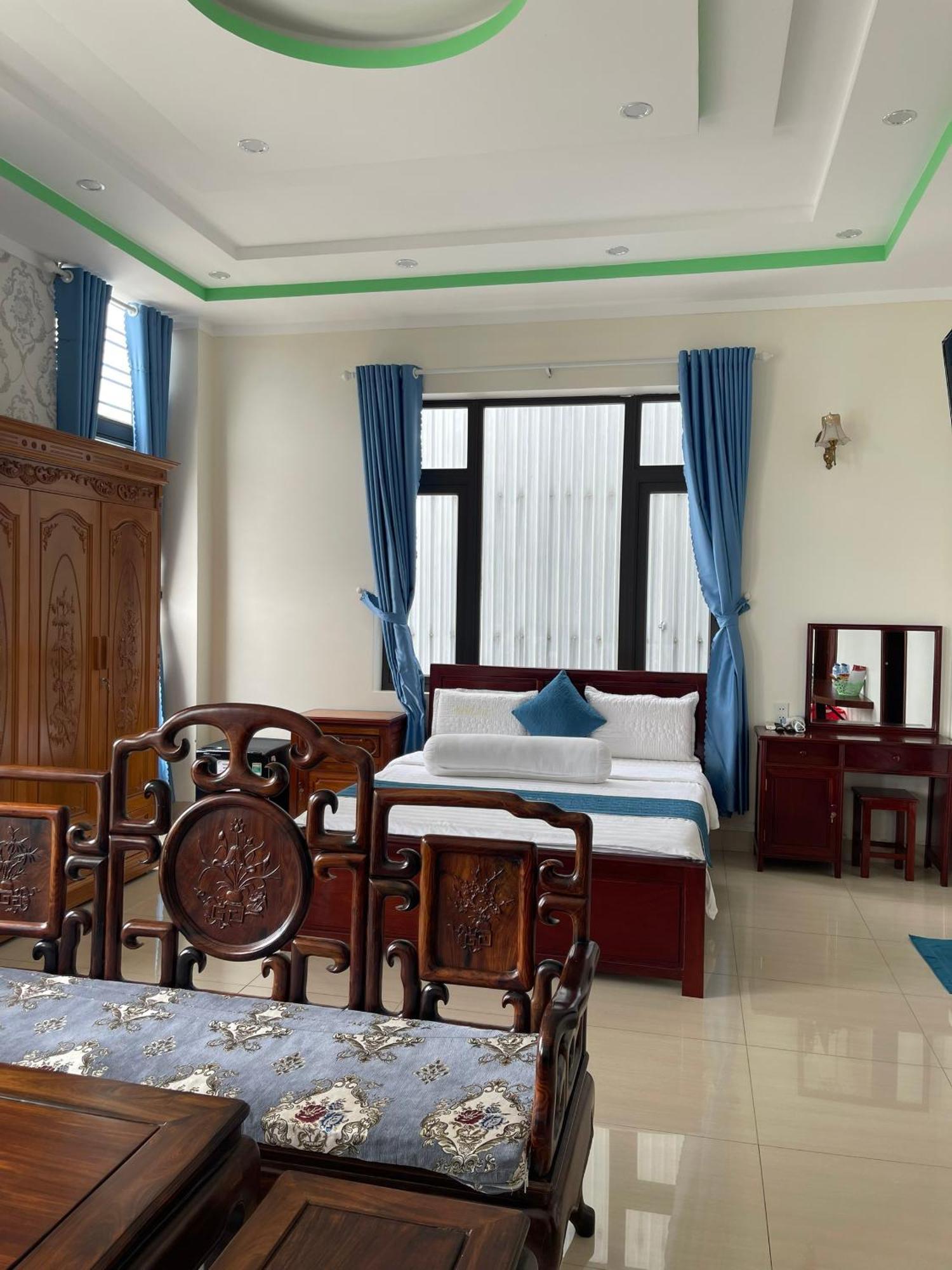 Anh Tuan Hotel & Coffee - Pleiku, Gia Lai Exteriör bild