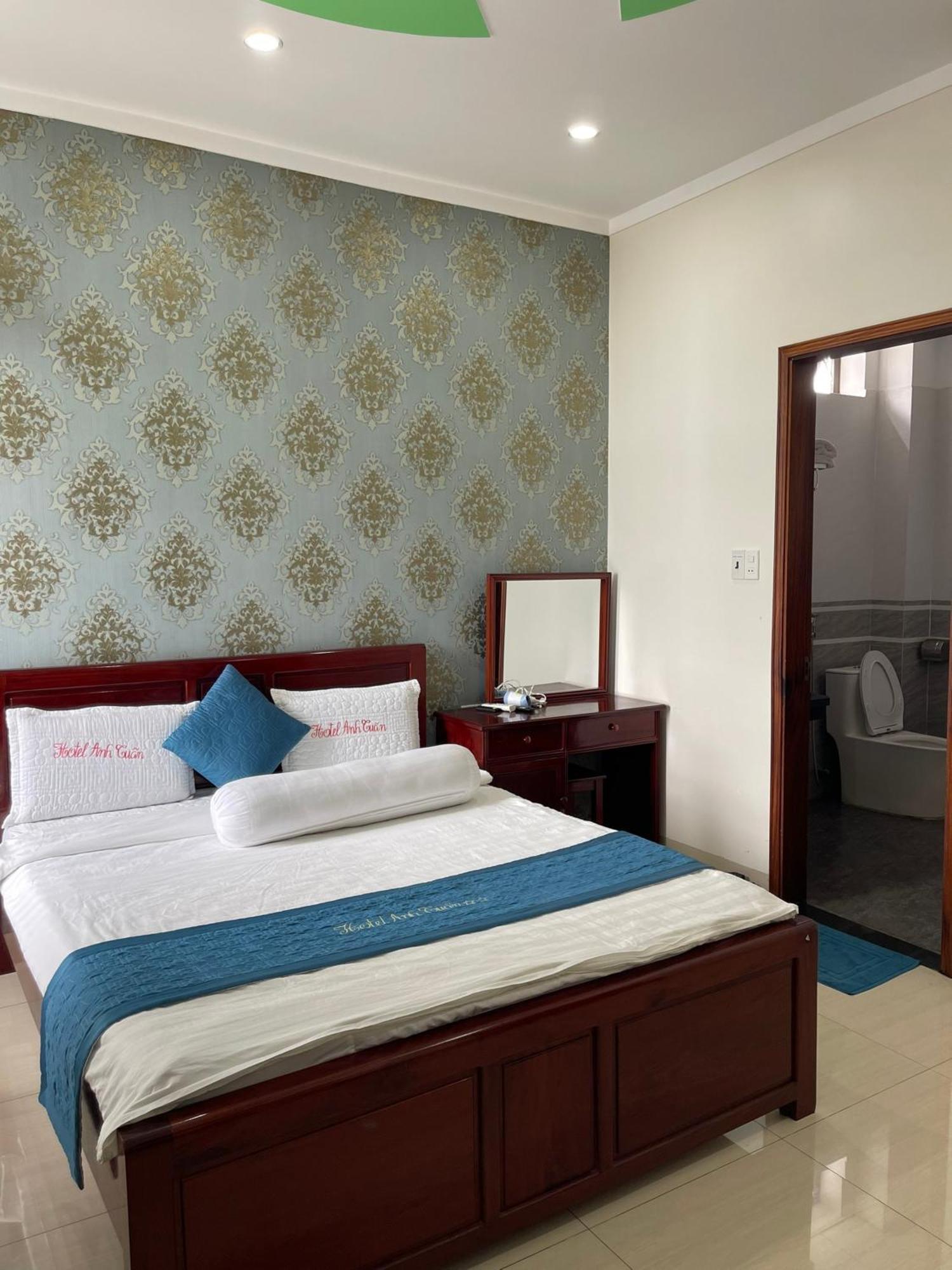 Anh Tuan Hotel & Coffee - Pleiku, Gia Lai Exteriör bild